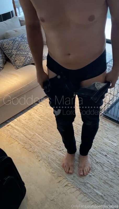 Coming up: ᴘᴀꜱꜱᴘᴏʀᴛ ᴄᴏɴꜰɪꜱᴄᴀᴛɪᴏɴ // dog cage, humiliation, f..