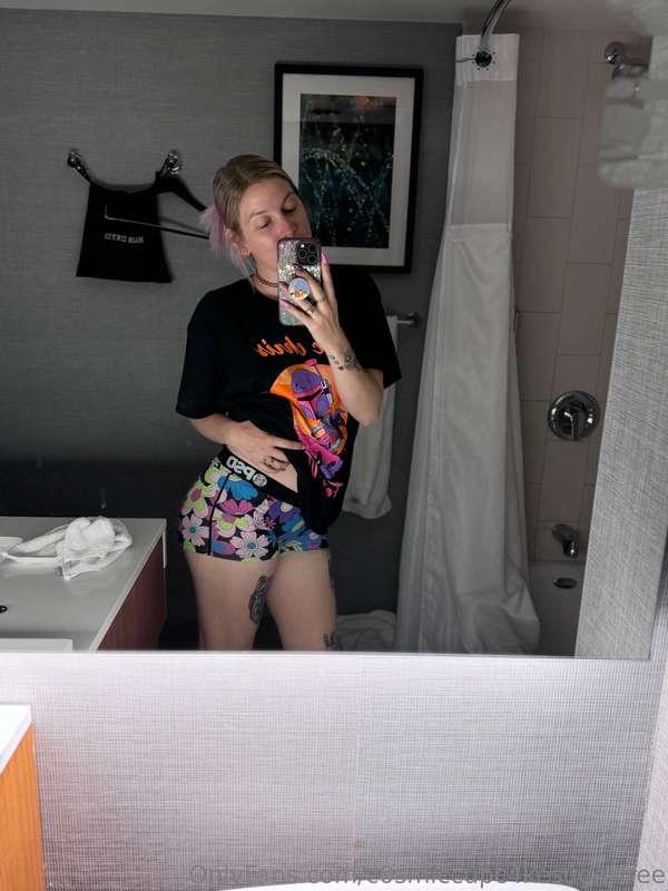 I’ve been traveling!!! Stay up to date with me on my VIP! 🤩❤..