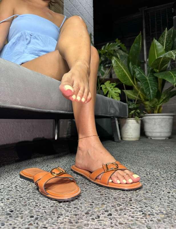 anikaprettyfeet_ image #39