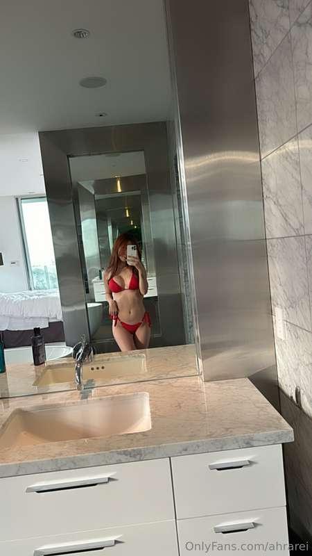 wearing this because it looks hot in the mirror 🔥