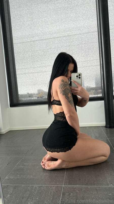 Showing off my tattoo 😈