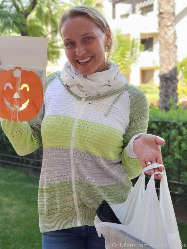Halloween Shopping 🛍  I will have something special for you ..