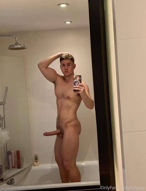 I have the towel rack ... ready ... you want to hang your "t..