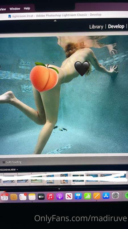 I got naked in the pool… who wants to see 😈👀