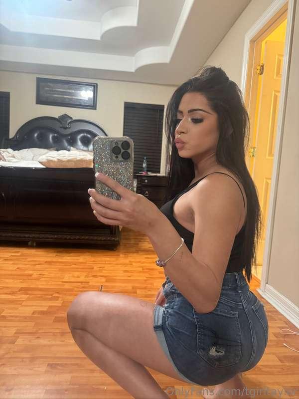 do you think it would be more nasty on the floor?😈