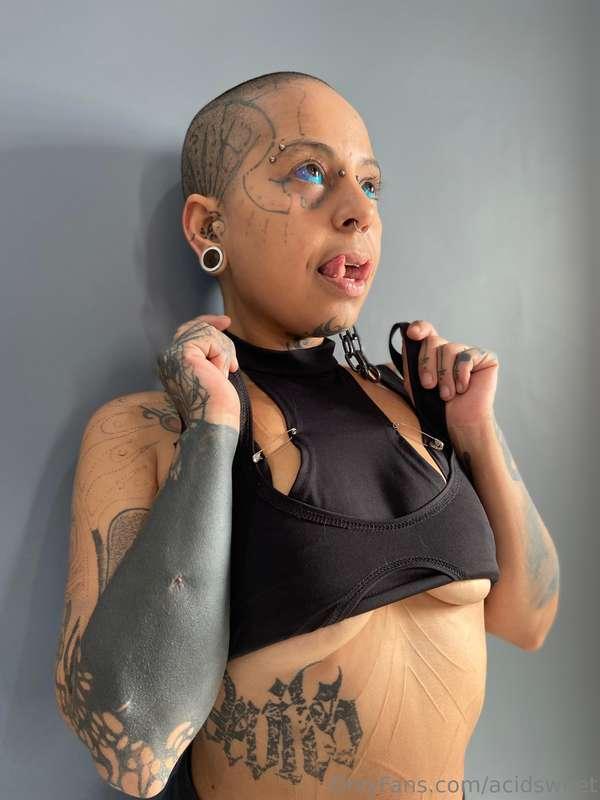 What do you like? Boobs or ass?If you want…I Can show you mu..