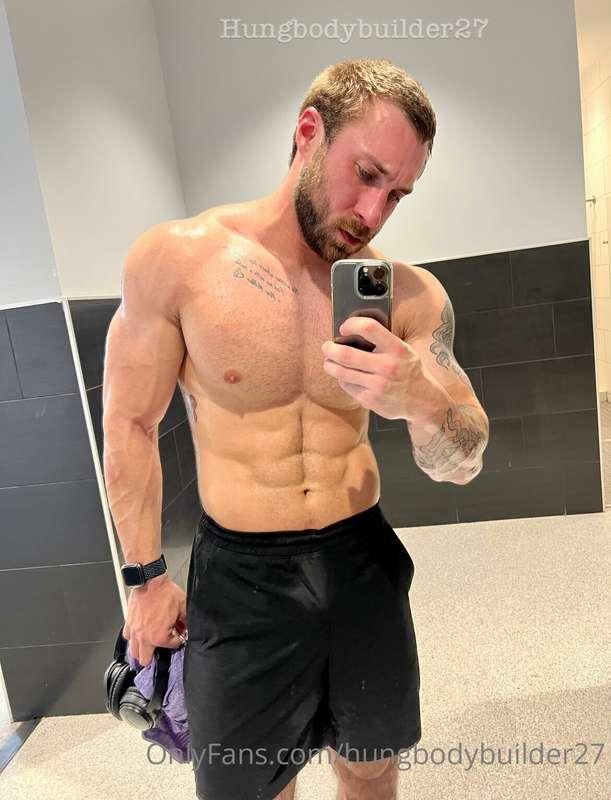 Killer chest day today at the gym! Loved wearing and showing..