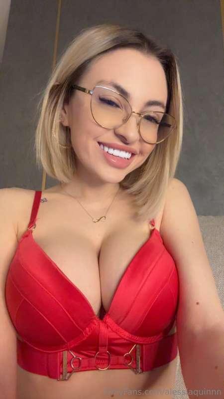 I can't wait for you to go down on me and taste my pussy 🥵