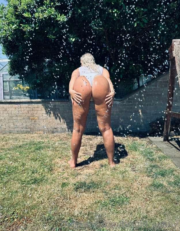 Would you fuck me bent over in the garden?