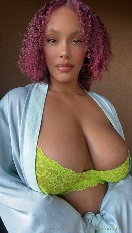 looking for my next victim 🙂‍↔️$5 ⇢ something fun 🤩 $10 ⇢ so..