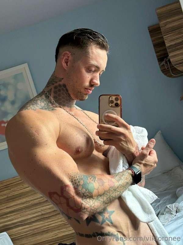 Come here babe 😳