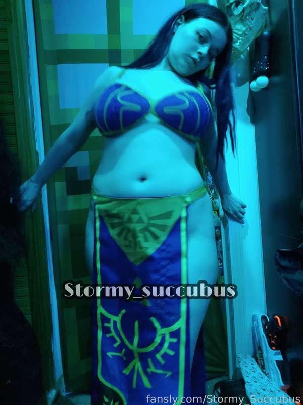 stormy_succubus image #2