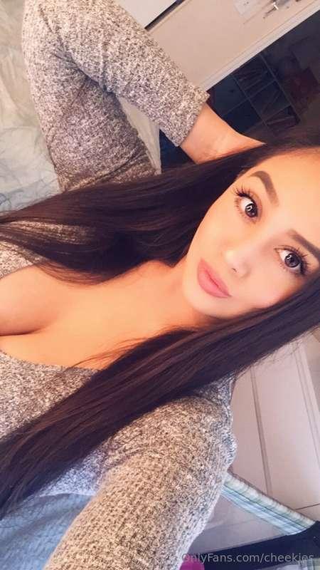 tell me where your eyes are really looking