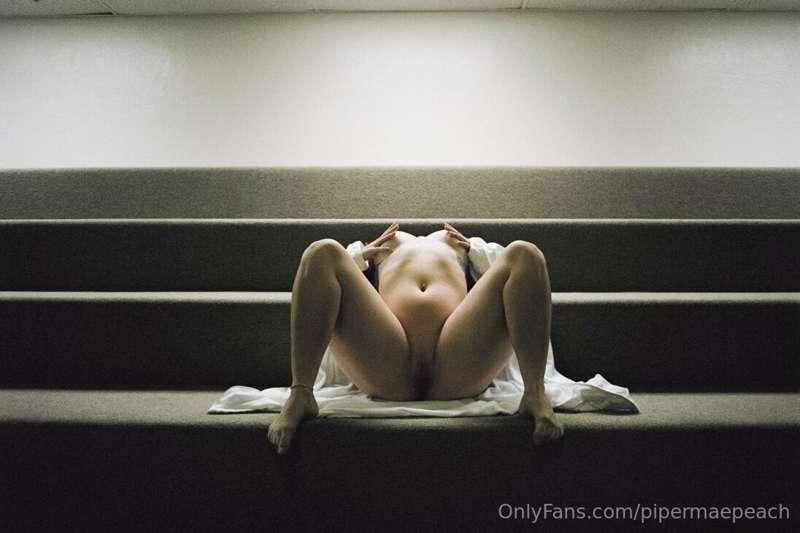 I love being watched while I pleasure myself, I cum so hard ..
