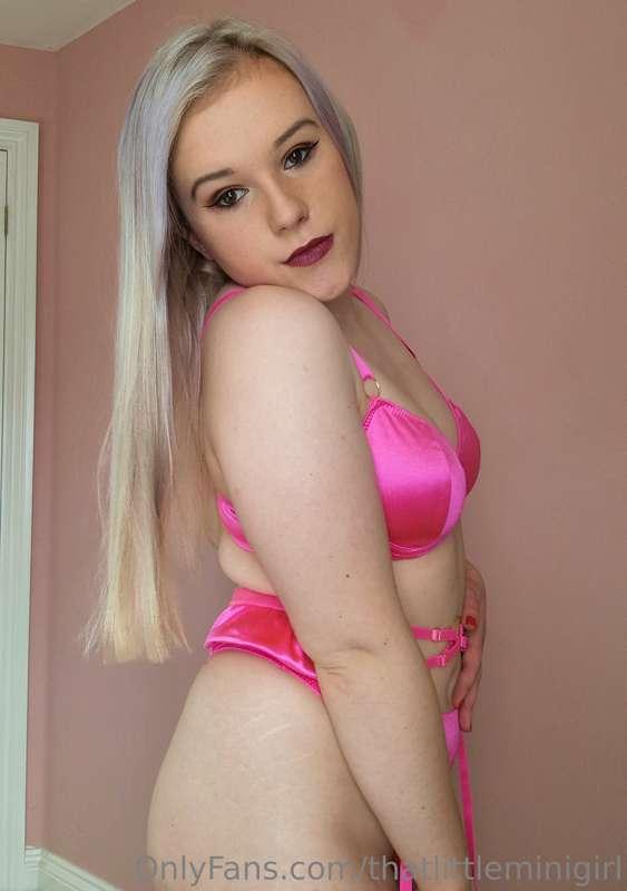 One of the many welcome poses, you would love cumming home t..