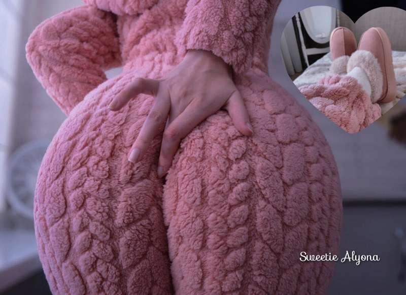 Very hot pics set in SUPER fuzzy onesie, white fuzzy socks a..