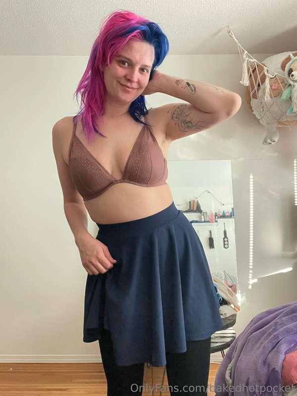 Might be partaking in an all alt girl orgie soon 👀 would you..