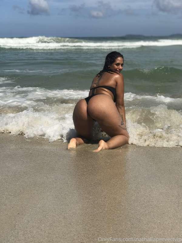 You better be ready to handle this huge ass😈🔥