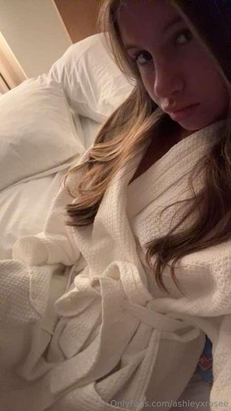 Still in bed, still in my robe, still thriving ☕✨