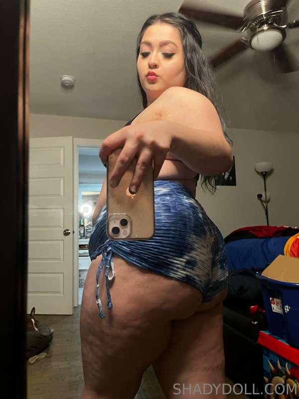 Thickummsss 😘