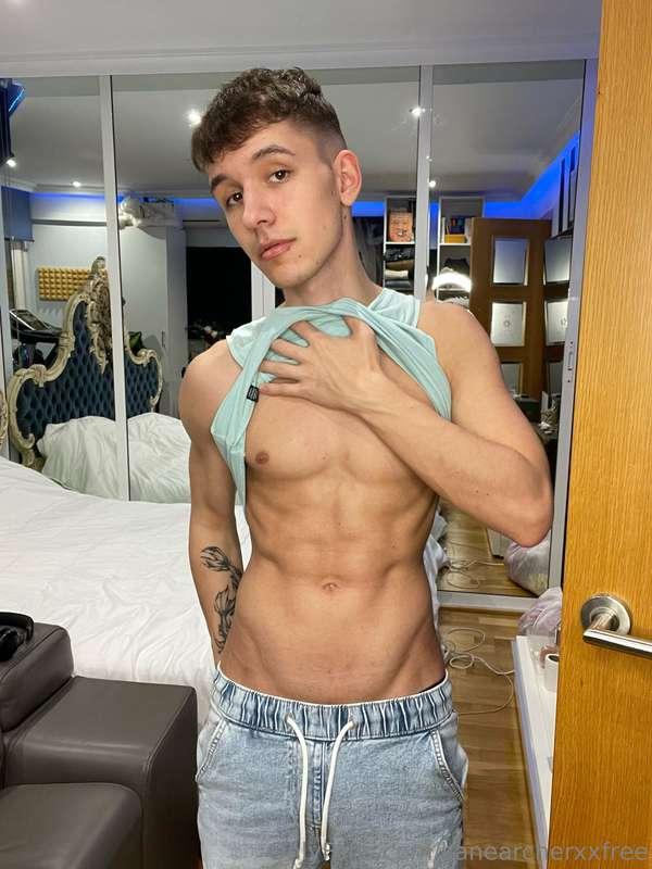 Wanna taste?👅