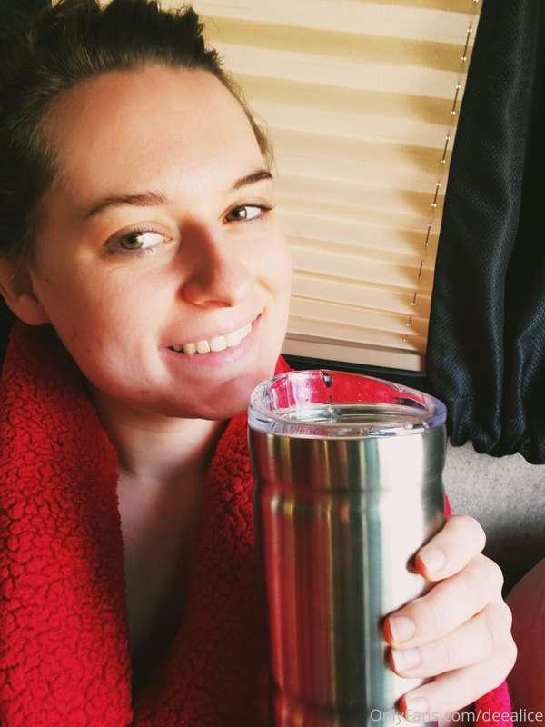 Coffee and my fuzzy robe right now. Enjoy it with me 😘 Happy..