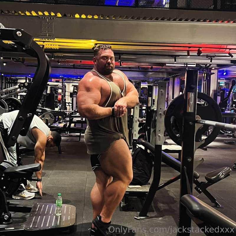 Am I Looking Big?
