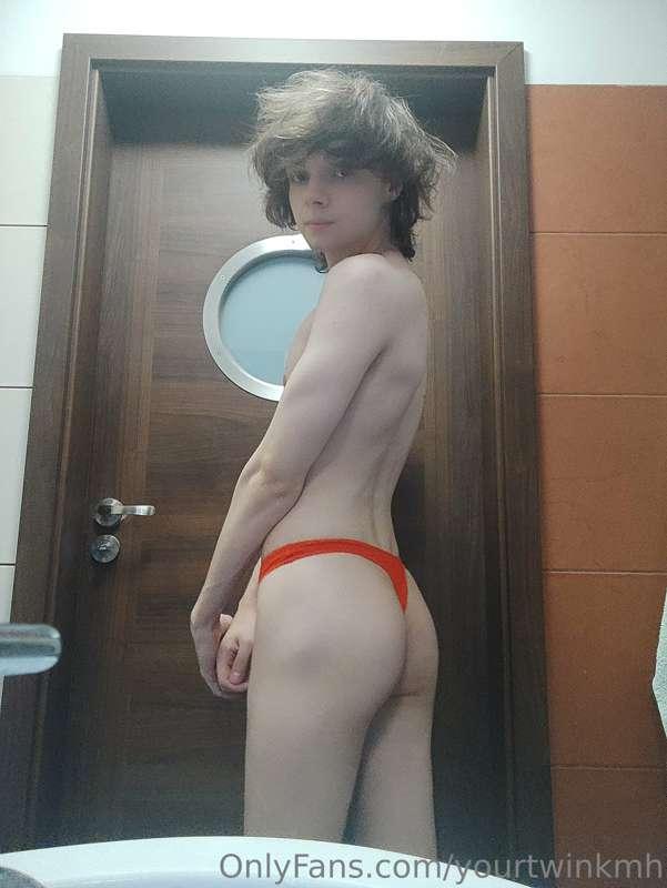 Would u fuck me daddy?