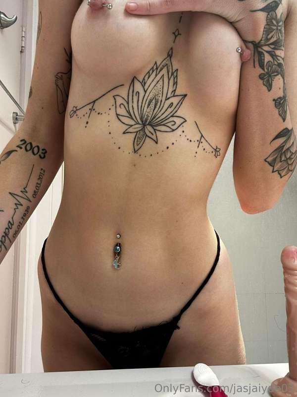 Titty play😘💦