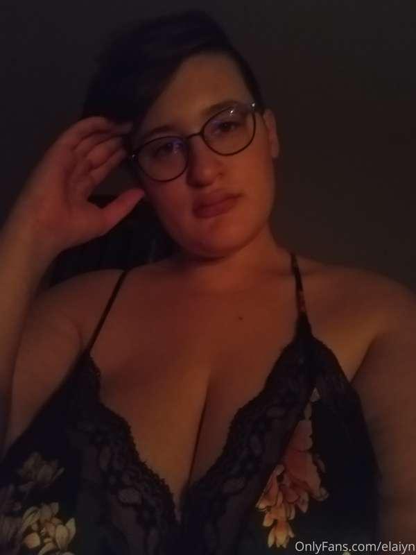 Scroll to the end for a yummy, candlelit surprise. 💋