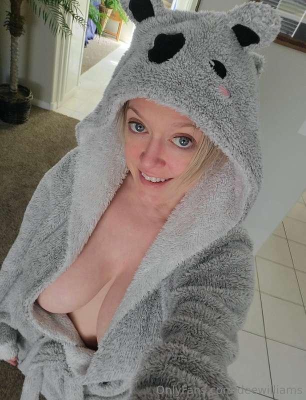 There's always a wild side to an innocent face 👀🥰