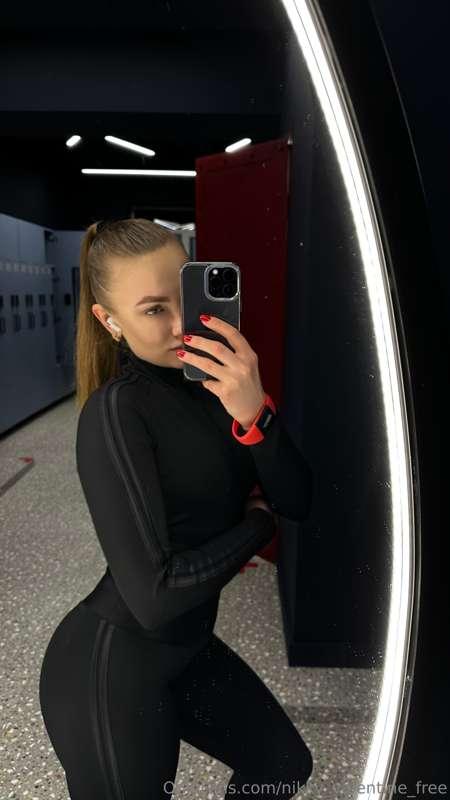 I never miss a workout - it's what keeps me in shape💛
