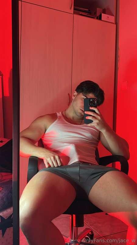 Would you mind to take a seat?🍆