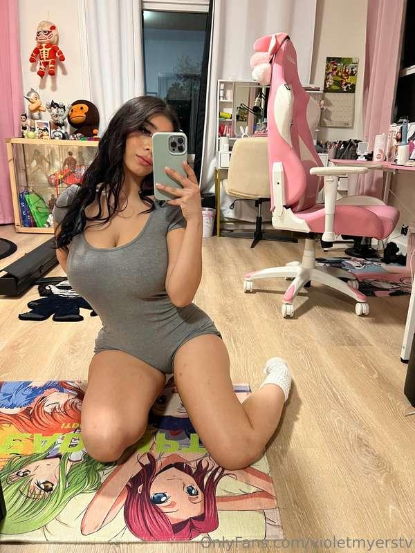 Tell me what comes on your mind every time you see me? 🤔http..