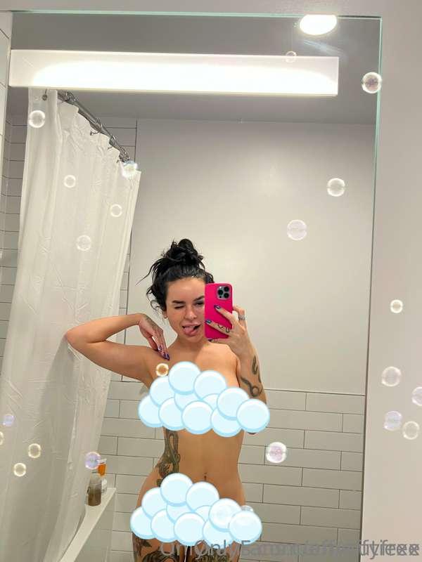 currently have cum dripping down my legs hahaha ITS A MOOD