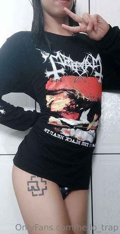 Average black metal fan