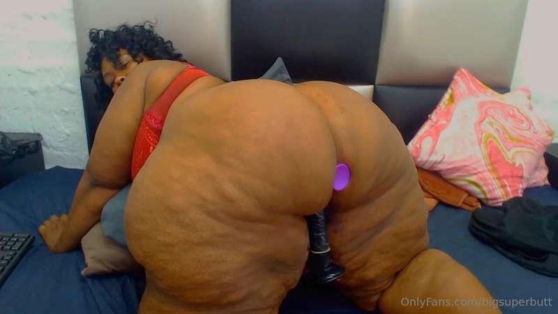 bigsuperbutt image #0