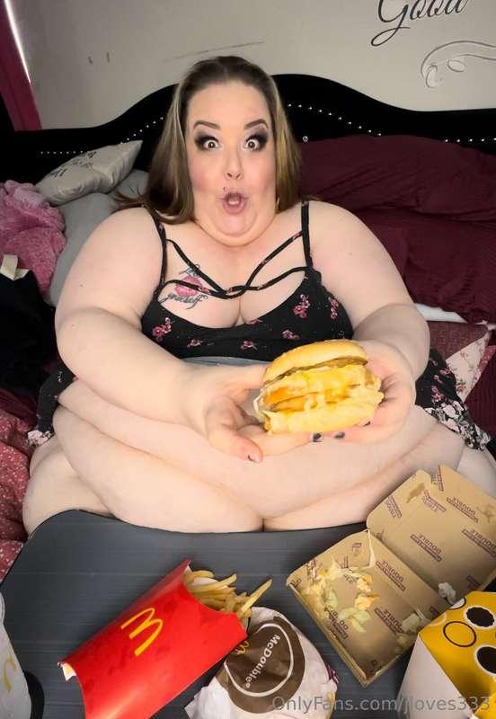 Sneak peak of my newest clip that will be live on my c4s thi..