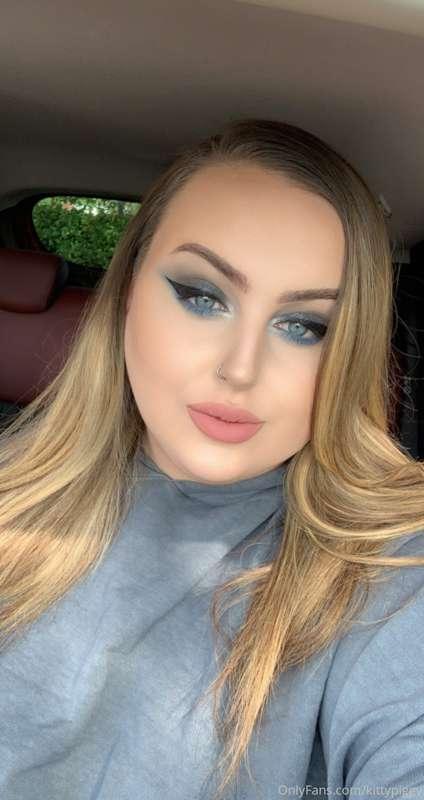 Happy Friday my loves! 🥰

Would y’all be interested in an im..