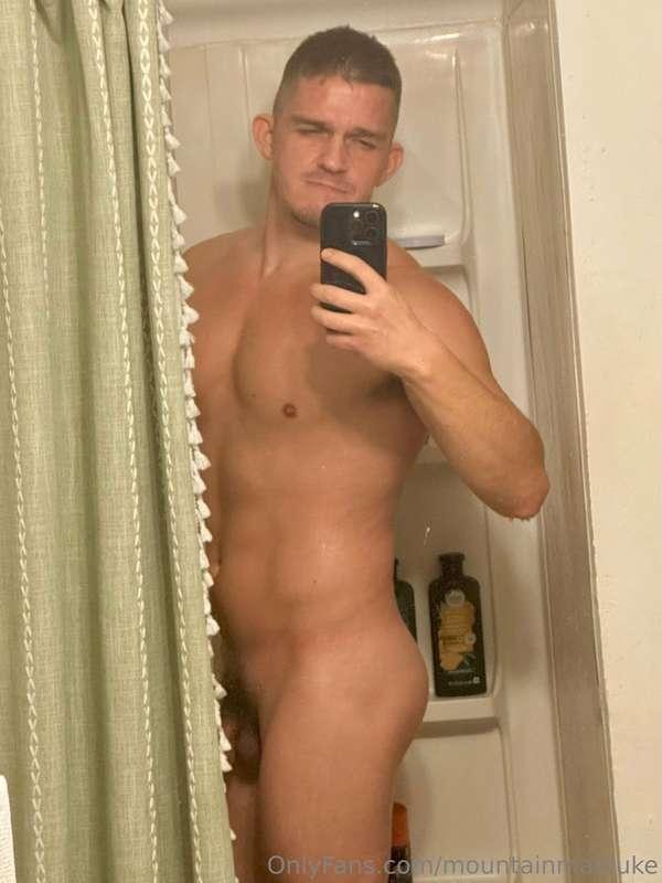 Happy Hump Day 🍑