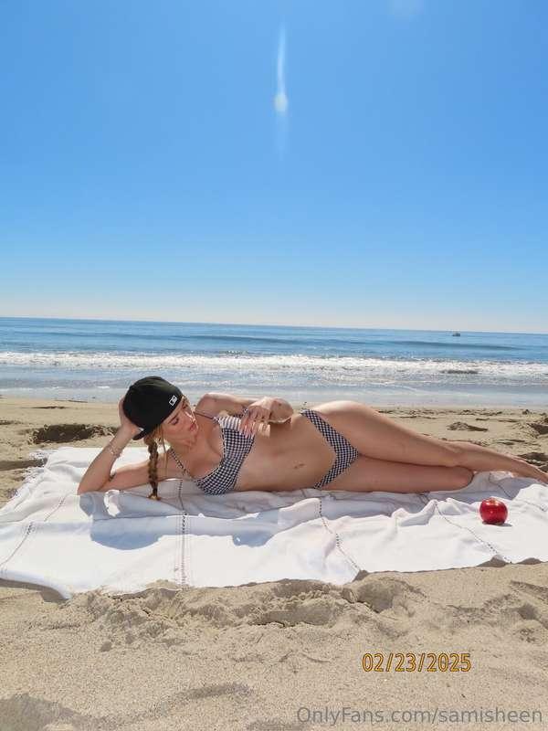 do u like beach days?