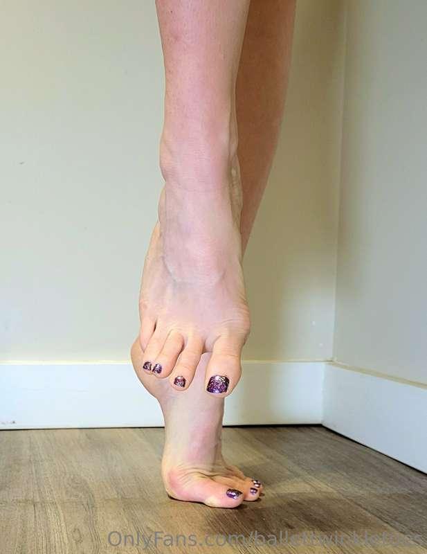Some toes for you to taste 👣😛✨️