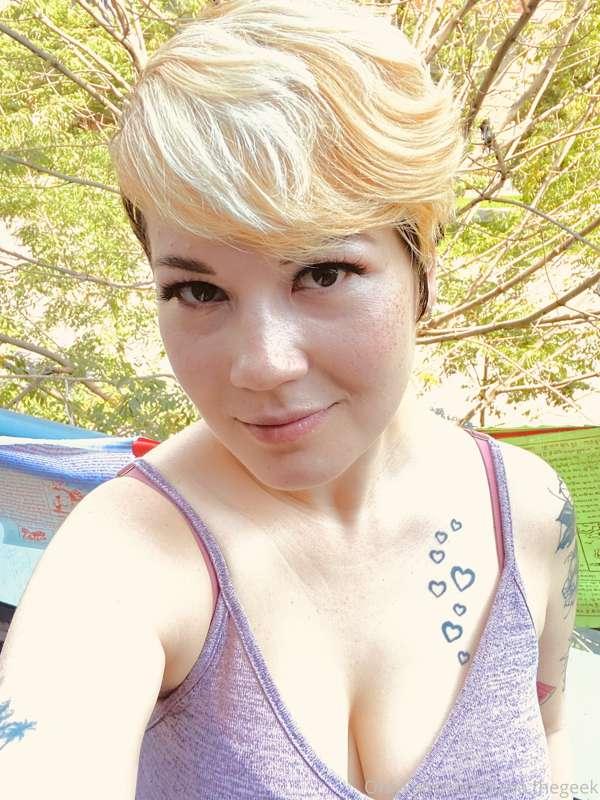 😘