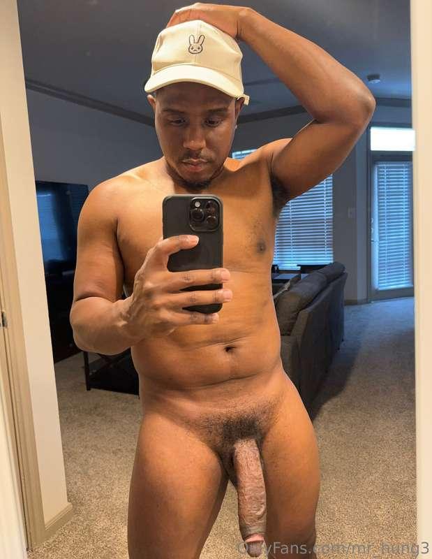 I spy something long and thick… ♥️ if you see it. 