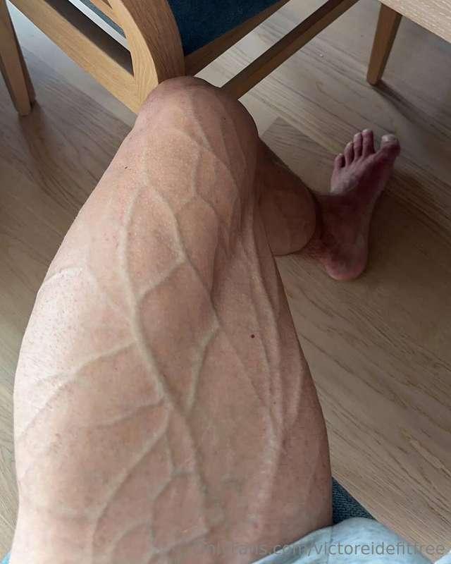 You like strong legs?🦵😏My explicit content🔞👉 @victoreidefitn..
