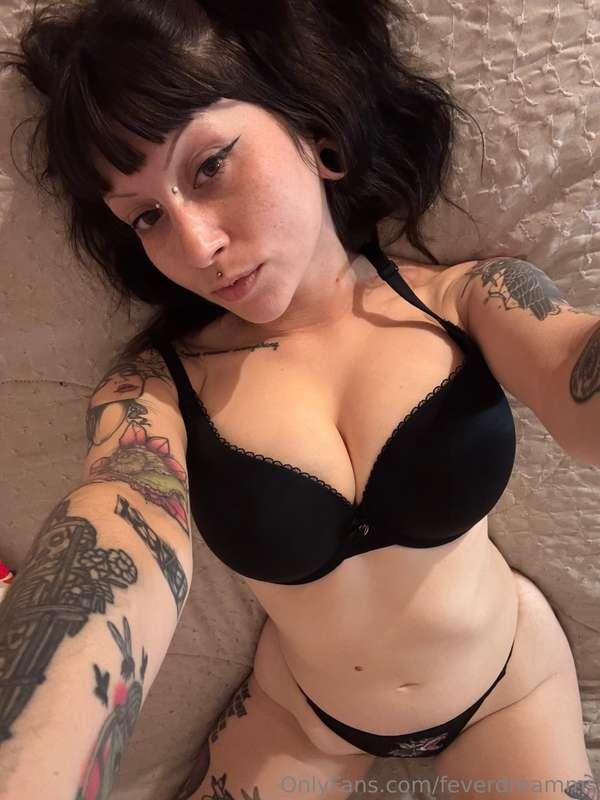 Doing dick rates tonight! They’re $10 for a text reply and $..