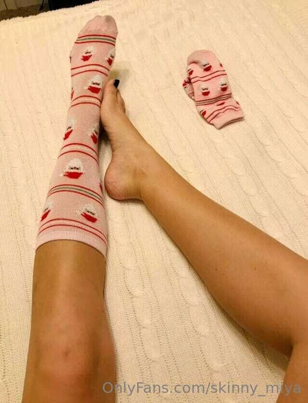 Christmas mood 🧦😜 @skinny_miyavip