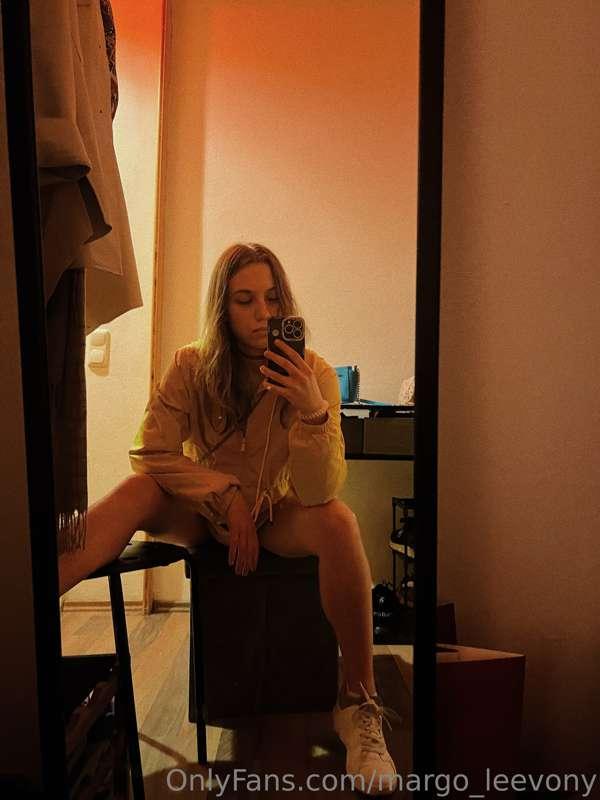 I'm tired and broken, but I want to hold you in my arms 🥰😛