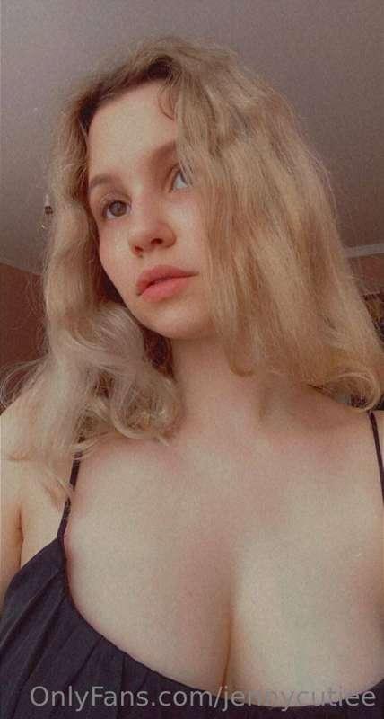 Waiting for u to call me babe🙈🥵