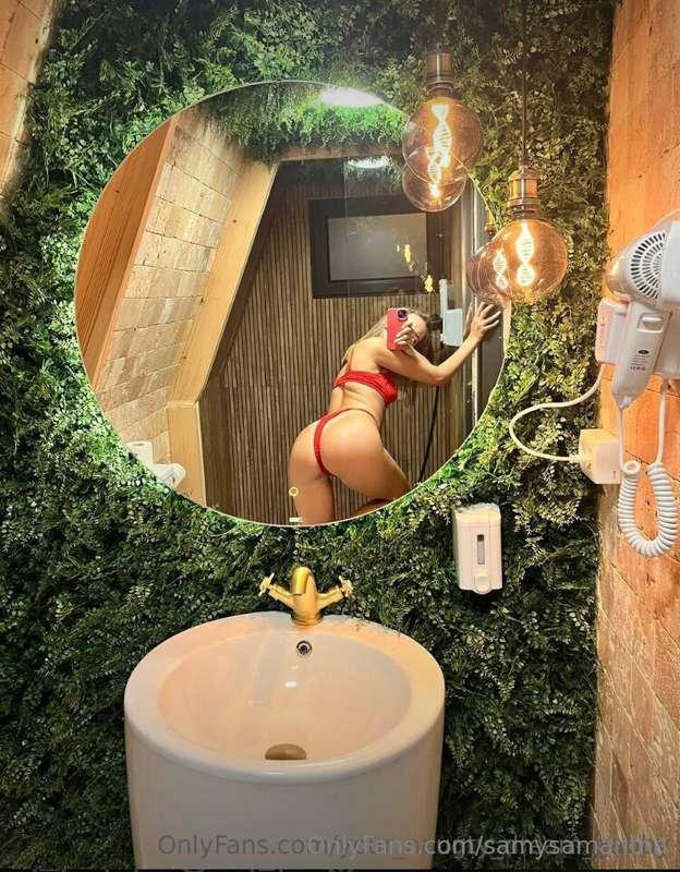 @your_naugty_dream_gabby💕💕💕Want to touch... with a glance?💕💕..